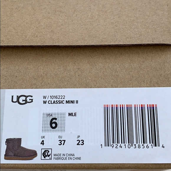 UGG classic mini 2 genuine shearling lined boots - Picture 2 of 8